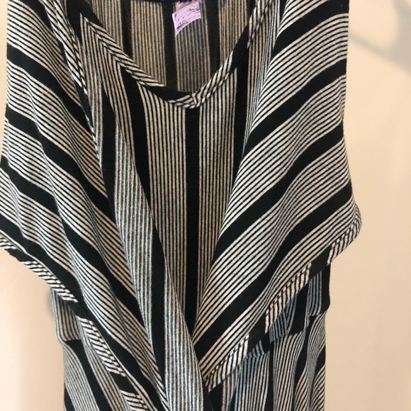 Striped front wrap dress - Picture 3 of 3